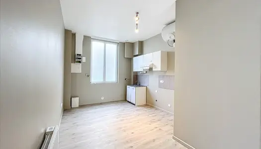Appartement Location Champeix  32m² 365€