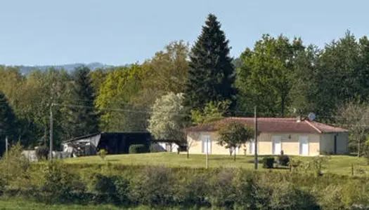 Villa de plain pied sans voisinage avec vue sur les Pyrénées 