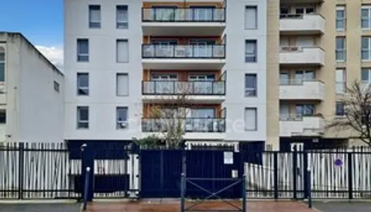 Dpt Hauts de Seine (92), à vendre VANVES Appartement de 2 pièces avec terrasse 