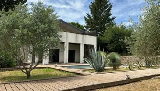 Maison d architecte à Castillon du Gard : 4 pièces 570 000 