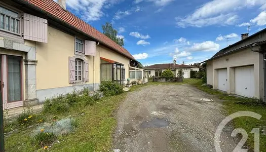 Maison 9 pièces 236 m² 