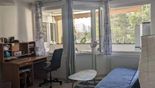 Chambre de 23m2 à louer sur Vaulx en Velin 