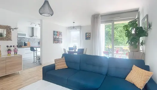 Dpt Indre et Loire (37), à vendre JOUE LES TOURS résidence de 2013, appartement T3 de 73,24 m² 