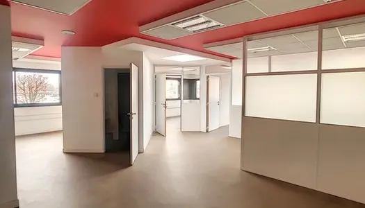 Bureau 211 m² 