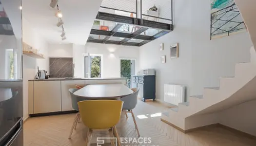 Triplex contemporain à l'esprit maison de village près du lac 