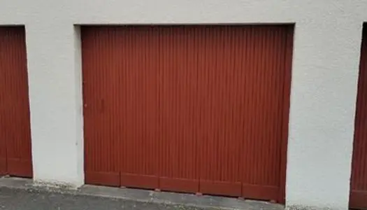 Garage fermé 18m2 bordeaux Chartrons 