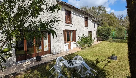 Dpt Charente (16), à vendre VERRIERES maison 4 chambres avec grand jardin