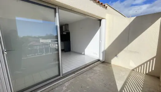 APPARTEMENT T2 AVEC TERRASSE ET PARKING