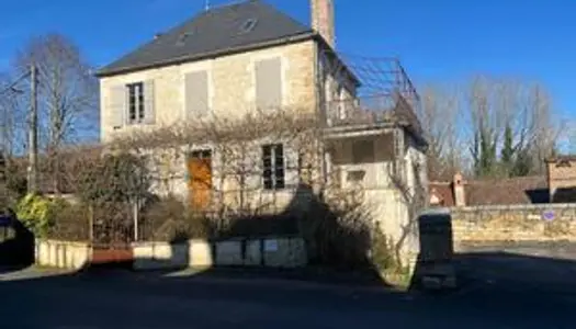 Charmant manoir avec logement supplementaire dans un beau village