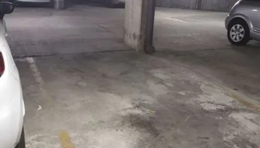 Place de parking proche de Nation à louer en sous-sol sécurisé 
