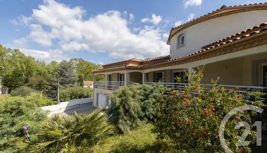 Maison 5 pièces 277 m²