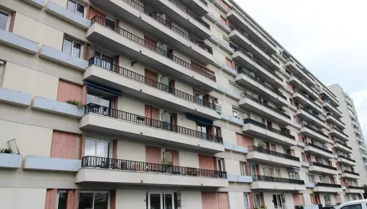 Vente Appartement 54 m² à Saint-Égrève 110 000 €