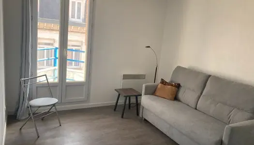 Studio 1 pièce 16 m² 