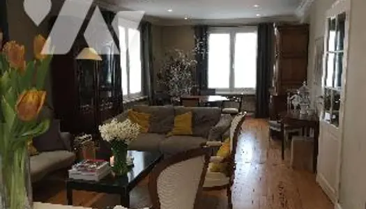 Maison 12 pièces 292 m²