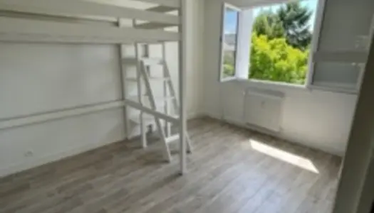 Studio 1 pièce 19 m² 