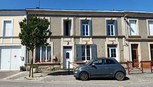 Maison, 2 ch, avec jardin et dépendances 