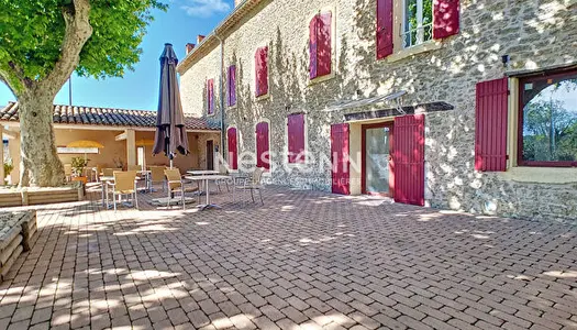 Ensemble immobilier a vendre a Avignon 1200 m2 + 900 m2 de dependances 