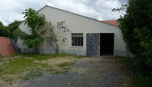 Local commercial 180 m² 