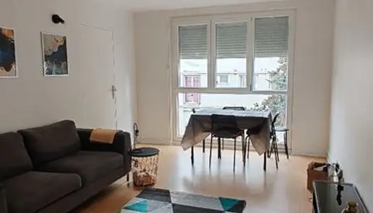 Appartement meublé 4 pieces à louer 3 chambres refait à neuf 