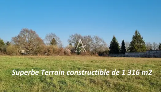 Terrain constructible 1316 m²