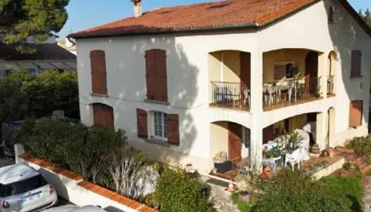 Villa 5 pièces 226 m²