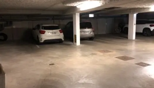 Parking - Garage Location Bourges   70€
