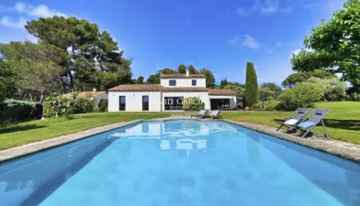 Villa à louer à Aix En Provence 