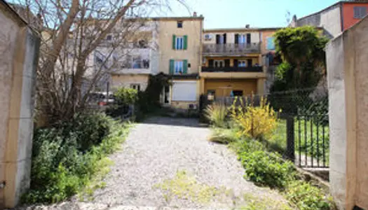 Immeuble Roquebrune Sur Argens 163,14 m2 avec jardin 