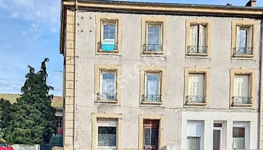 Immeuble de 4 appartements avec terrain RETOURNAC