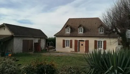 Maison béarnaise à Thèze