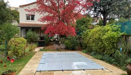 Cahors maison centre-ville avec garage jardin et piscine