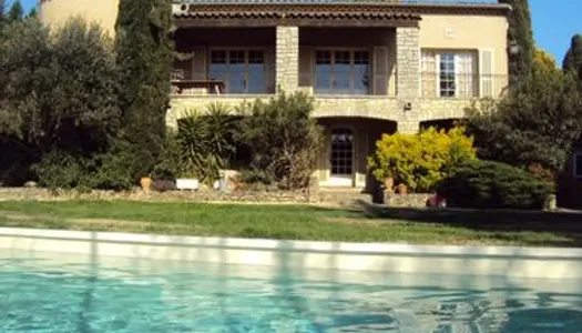 Villa 200 m² avec piscine et terrain agricole