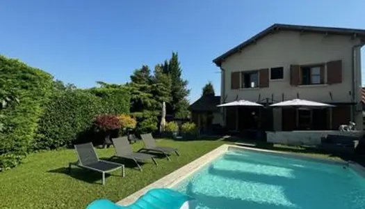 Maison 4/5 chambres + piscine 