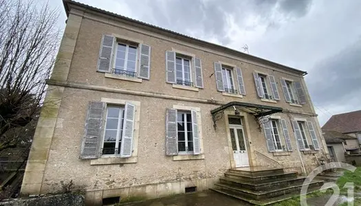 Maison 13 pièces 350 m²