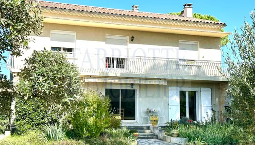Vente Villa 159 m² à Châteauneuf-du-Rhône 440 000 €