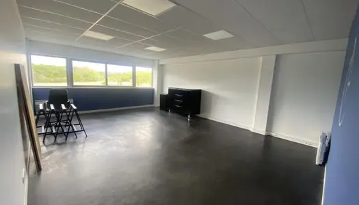 Bureaux 450 m² 