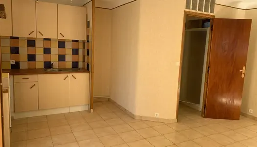 Studio 1 pièce 24 m² 