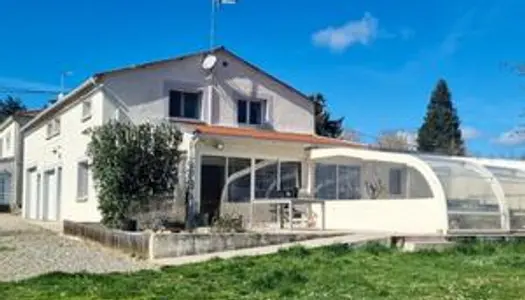 Ensemble immobilier de 2 maisons contemporaine à Mirepoix avec piscine et grand jardin
