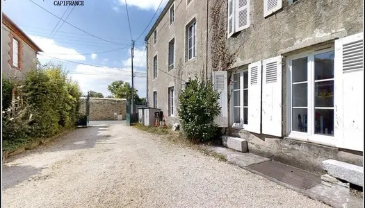 Dpt Vendée (85), à vendre MONTAIGU immeuble - Terrain de 313