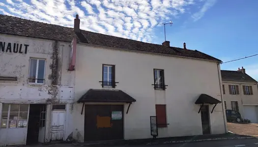 Vente Maison de village 69 m² à Châtillon-en-Bazois 34 000 €