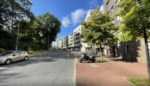 Parking - Garage Vente Issy-les-Moulineaux  10m² 20000€