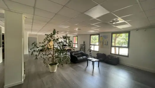 Local 200 m²