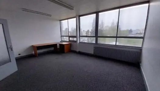 Bureaux - A LOUER - 71 m² divisibles à partir de 11 m²