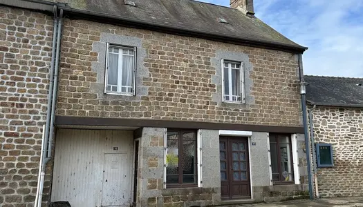 Dpt Mayenne (53), à vendre maison de village P4 avec terrain et garage