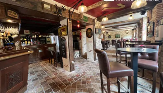 Bar et restaurant situé dans la belle campagne de la Dordogne (FDC et Murs) 