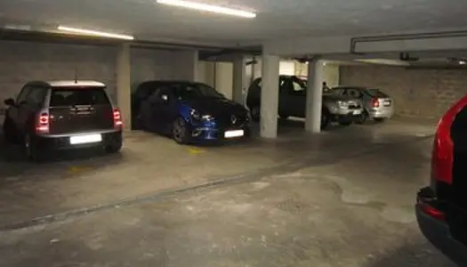Emplacement de parking sécurisé en sous-sol