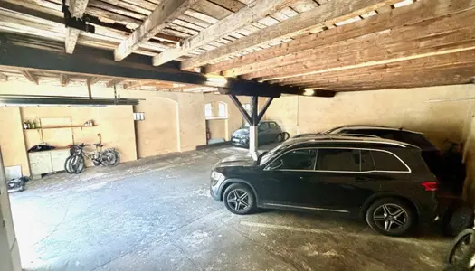 Parking intérieur 260 m²