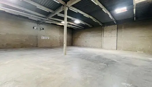 Local commercial 911 m² 