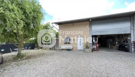 Local commercial 318 m² 