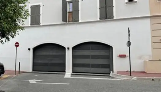 Parking - Garage Location Saint-Tropez   135€